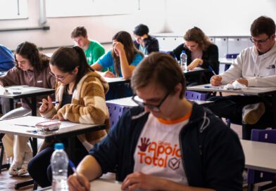 Centenas disputam vaga para medicina na Universidade de Caxias do Sul Centenas disputam vaga para medicina na Universidade de Caxias do Sul