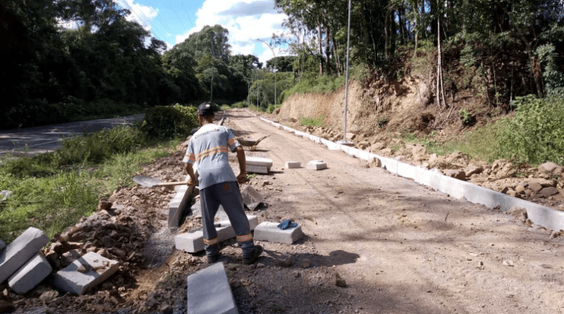 Obras na Pista de Caminhada e Ciclovia da Rodovia dos Romeiros chegam a 65% de execução Obras na Pista de Caminhada e Ciclovia da Rodovia dos Romeiros chegam a 65% de execução
