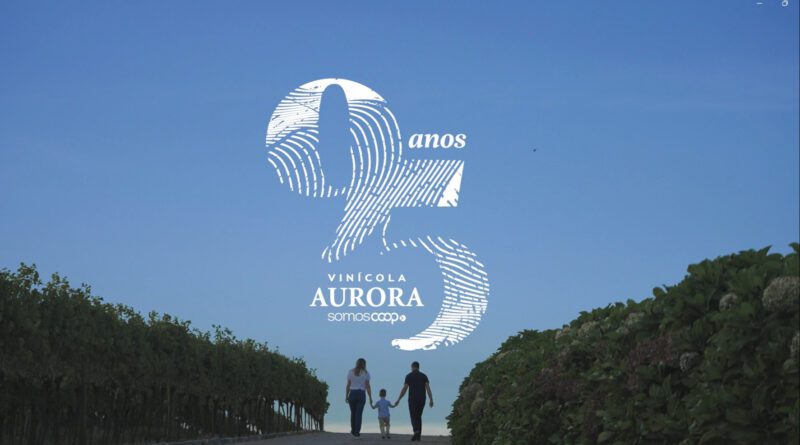Vinícola Aurora exibe curta-metragem sobre 95 anos da cooperativa na Semana da Imigração Italiana Vinícola Aurora exibe curta-metragem sobre 95 anos da cooperativa na Semana da Imigração Italiana