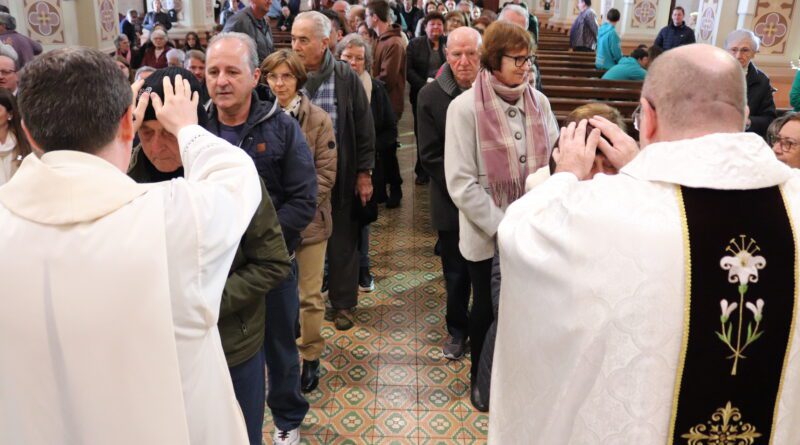 Missa com bênção da saúde, por intercessão de Santo Antônio, será no domingo, dia 24, em Bento Missa com bênção da saúde, por intercessão de Santo Antônio, será no domingo, dia 24, em Bento
