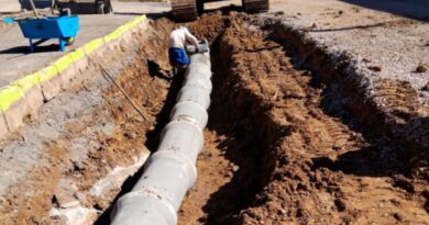 Nova rede de drenagem da Avenida das Indústrias começa a ser instalada em Farroupilha