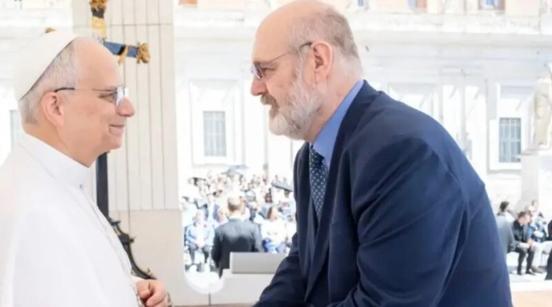 Programa Razões da Fé convida o jornalista Silvonei José e aborda o 1º ano de pontificado o Papa Leão XIV