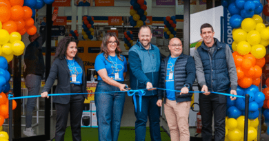 Prefeito Jonas Tomazini participa da inauguração da nova unidade da Lojas Colombo em Farroupilha