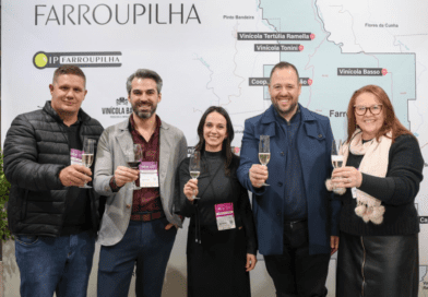 Com 95% dos ingressos comercializados, Festival do Moscatel 2026 é lançado e confirma edição com gastronomia, música e experiências enoturísticas em Farroupilha