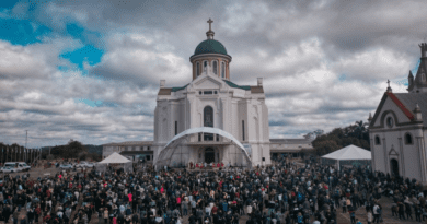 Primeiros dois dias atraem mais de 65 mil pessoas na 147ª Romaria de Nossa Senhora de Caravaggio Primeiros dois dias atraem mais de 65 mil pessoas na 147ª Romaria de Nossa Senhora de Caravaggio