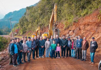 Prefeitura de Farroupilha inicia obras de asfaltamento de trecho da FR-04 em Caravagetto