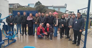 Prefeitura realiza entrega da nova Praça do bairro Industrial para a comunidade Prefeitura realiza entrega da nova Praça do bairro Industrial para a comunidade