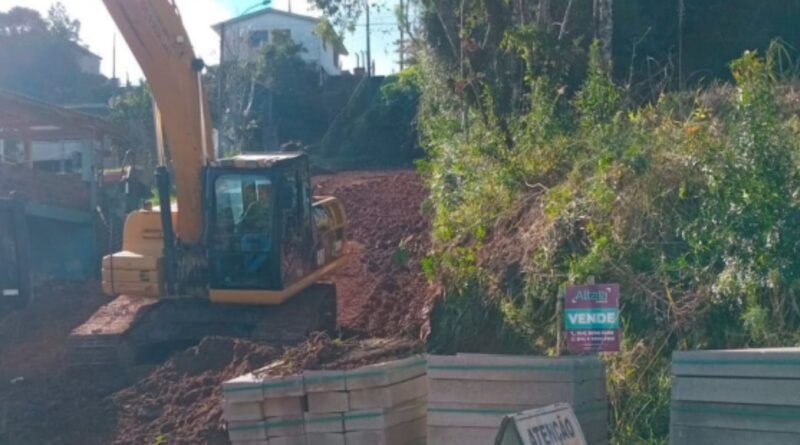 Prefeitura de Farroupilha avança para o segundo trecho da pavimentação da Rua Seberi, no bairro Primeiro de Maio