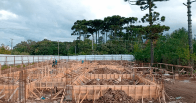 Obras da nova escola no bairro América avançam em Farroupilha Obras da nova escola no bairro América avançam em Farroupilha