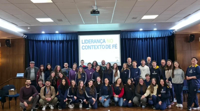 Segundo encontro de lideranças das escolas católicas reúne 30 jovens das instituições de ensino de Caxias do Sul Segundo encontro de lideranças das escolas católicas reúne 30 jovens das instituições de ensino de Caxias do Sul