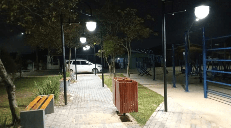 Nova Praça do bairro Industrial recebe nova iluminação visando conforto e segurança dos frequentadores