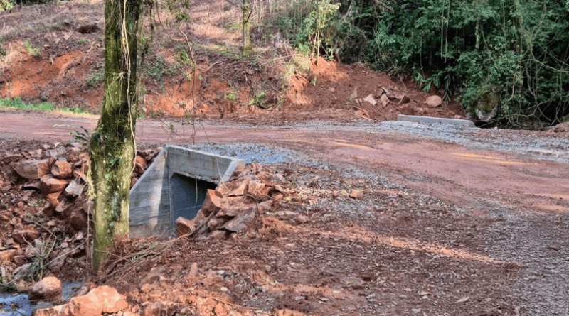 Prefeitura de Farroupilha finaliza obras de drenagem da FR-04, em Caravagetto
