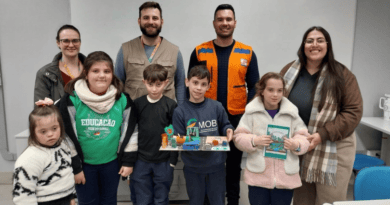 Defesa Civil Municipal palestra para alunos do Contraturno do SESI sobre prevenção e cuidados em enchentes