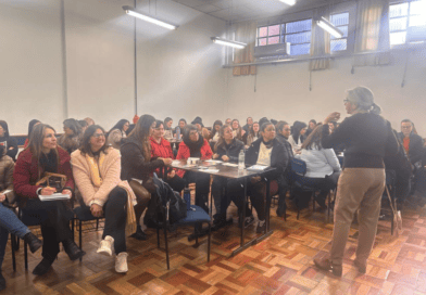 Formação para professores da rede municipal fortalece práticas pedagógicas no Ensino Fundamental em Farroupilha