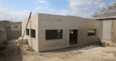 Obras de construção do novo refeitório da Escola Cinquentenário seguem avançando Obras de construção do novo refeitório da Escola Cinquentenário seguem avançando