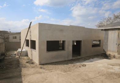 Obras de construção do novo refeitório da Escola Cinquentenário seguem avançando Obras de construção do novo refeitório da Escola Cinquentenário seguem avançando