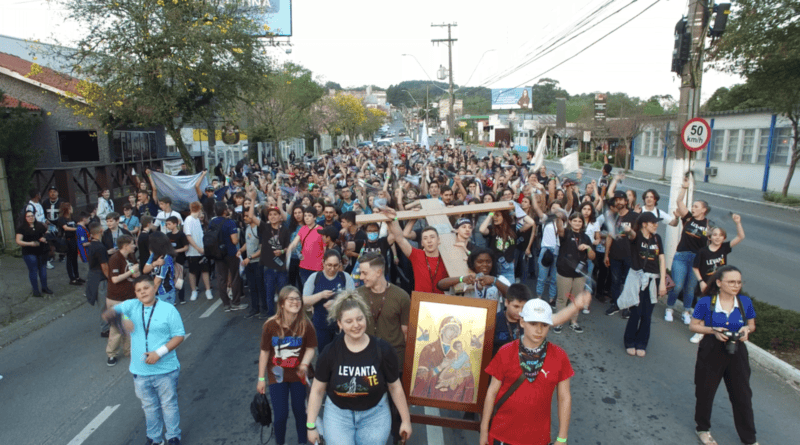 9ª JtchêJ vai reunir jovens da Diocese de Caxias do Sul em Flores da Cunha 9ª JtchêJ vai reunir jovens da Diocese de Caxias do Sul em Flores da Cunha