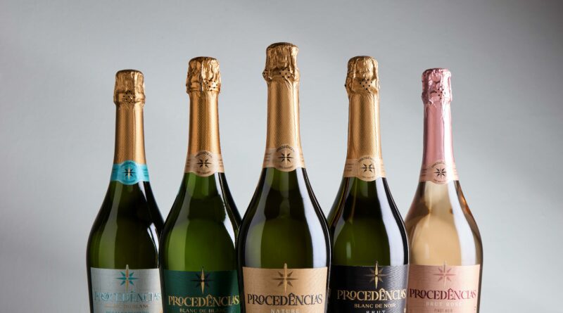 Vinícola Aurora projeta alta de 10% nas vendas de espumantes no fim do ano e leva novidades à ProWine Vinícola Aurora projeta alta de 10% nas vendas de espumantes no fim do ano e leva novidades à ProWine