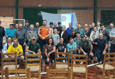 Defesa Civil Municipal e Corpo de Bombeiros realizam capacitação com moradores de comunidades do 4º Distrito para casos de riscos Defesa Civil Municipal e Corpo de Bombeiros realizam capacitação com moradores de comunidades do 4º Distrito para casos de riscos