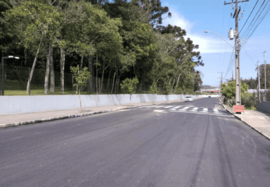 Obras de asfaltamento da Rua Raineri Petrini entram na fase final Obras de asfaltamento da Rua Raineri Petrini entram na fase final