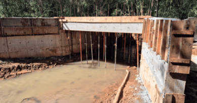 Prefeitura avança em obras de reconstrução de pontilhão na FR-65, em Linha Rio Branco