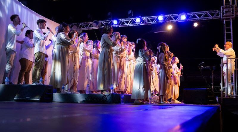 Coro Unimed: na trilha sonora de O Grande Espetáculo de Natal desde 2016 Coro Unimed: na trilha sonora de O Grande Espetáculo de Natal desde 2016