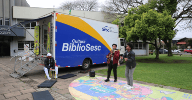 Projeto Biblio Sesc fica na Praça da Emancipação até sexta-feira em Farroupilha Projeto Biblio Sesc fica na Praça da Emancipação até sexta-feira em Farroupilha