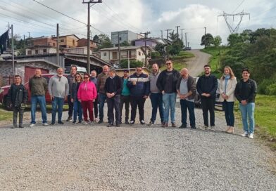 Prefeitura de Farroupilha inicia obras de pavimentação e drenagem da Rua Gramado entre os bairros Industrial e América Prefeitura de Farroupilha inicia obras de pavimentação e drenagem da Rua Gramado entre os bairros Industrial e América