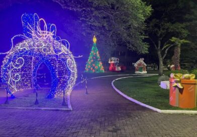 Inesquecível Natal de Todos: decoração natalina começa a ser montada em Farroupilha