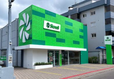 Sicredi Serrana reinaugura agência em Bento Gonçalves Sicredi Serrana reinaugura agência em Bento Gonçalves